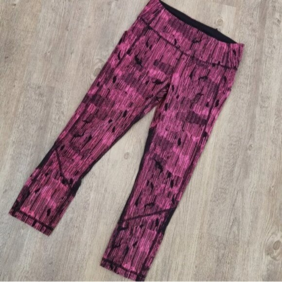 Lululemon Pace Rival leggings pockets - Picture 4 of 10
